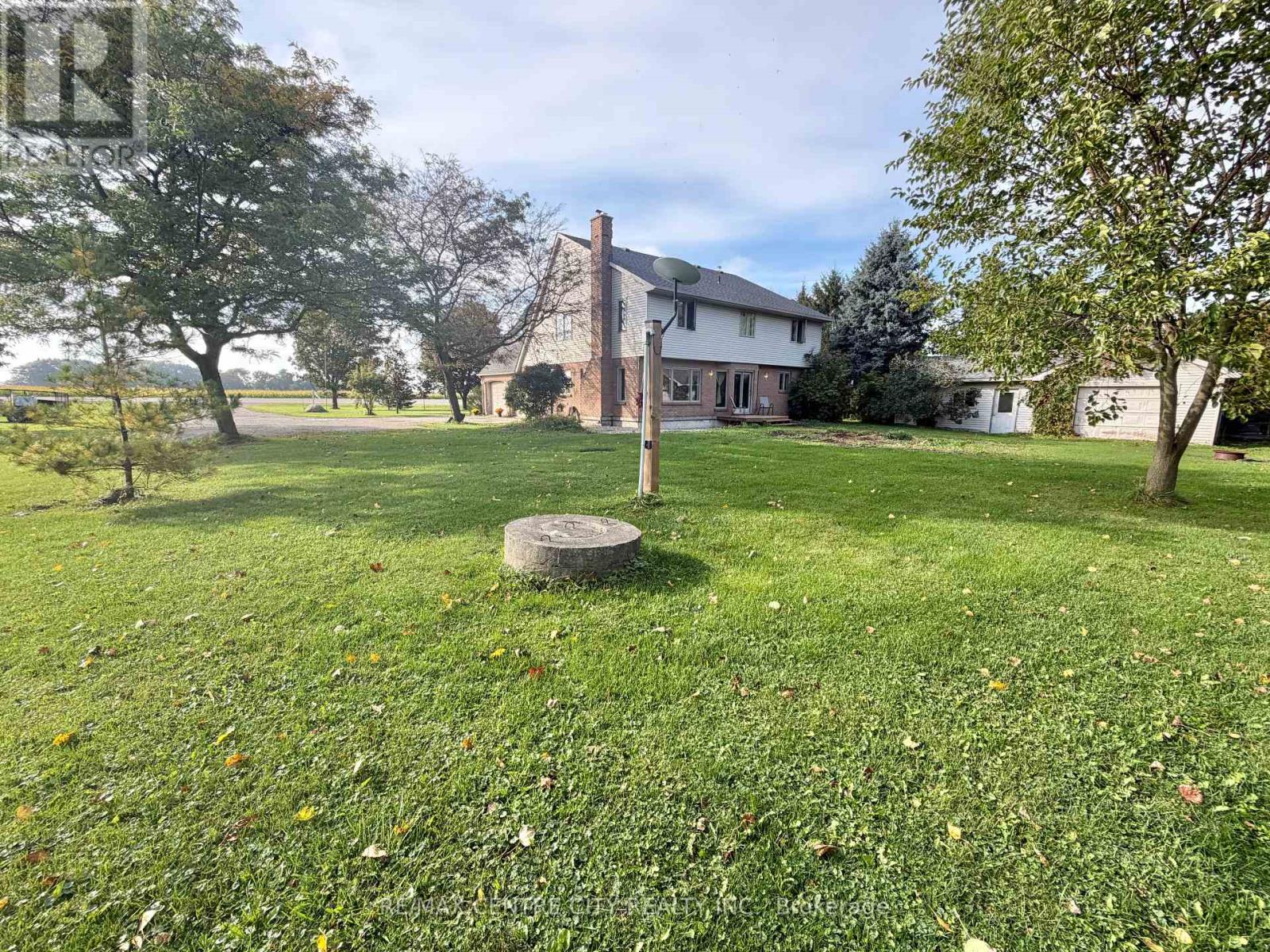 7442 Fairview Road — photo 8