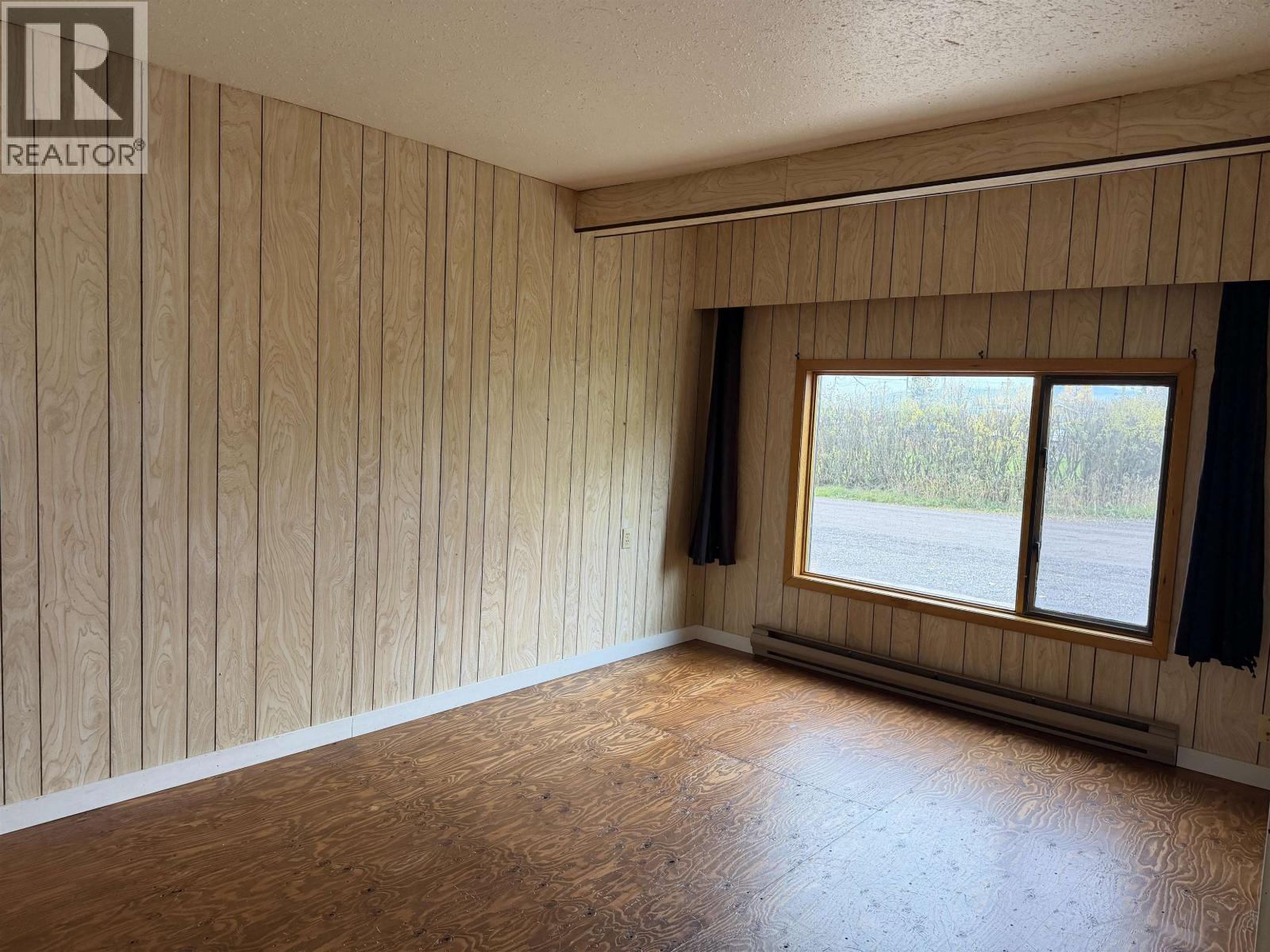 2085 CARNABY Street, Smithers