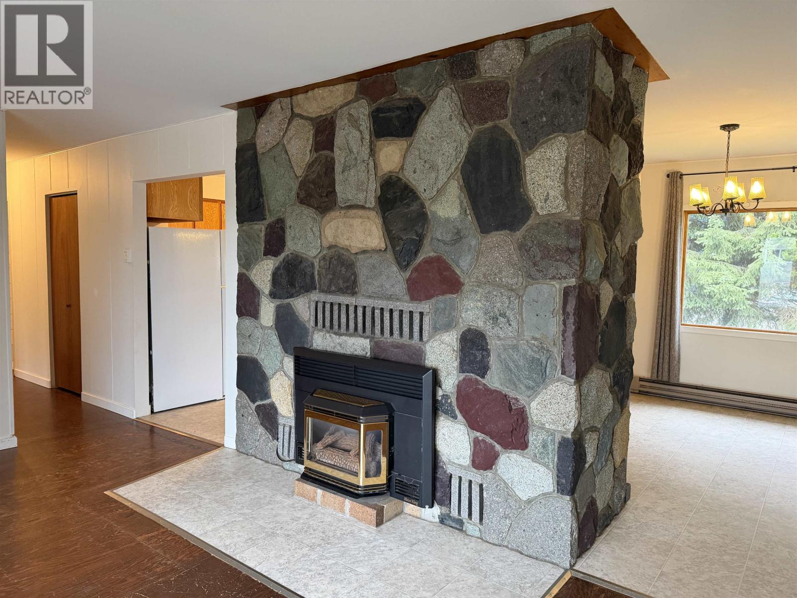 2085 CARNABY Street, Smithers