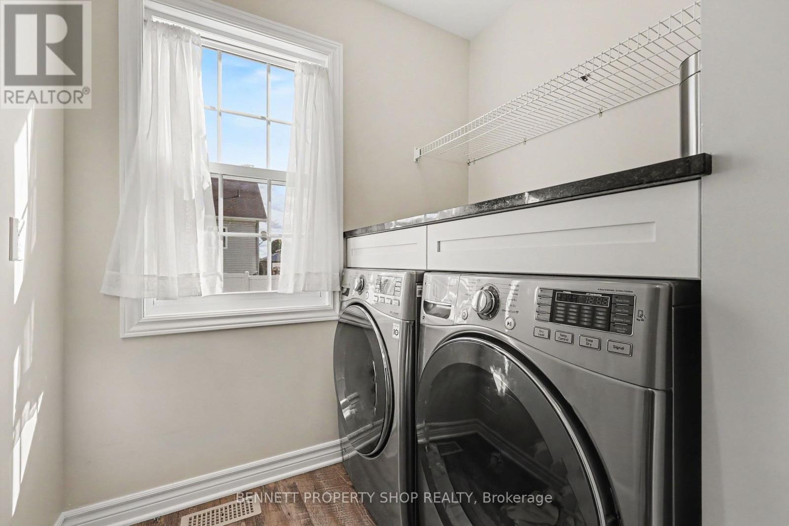 77 Tabitha Crescent — photo 10
