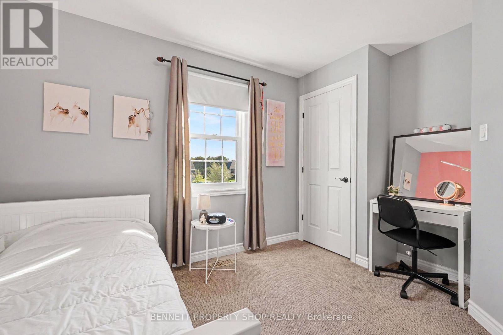 77 Tabitha Crescent — photo 14