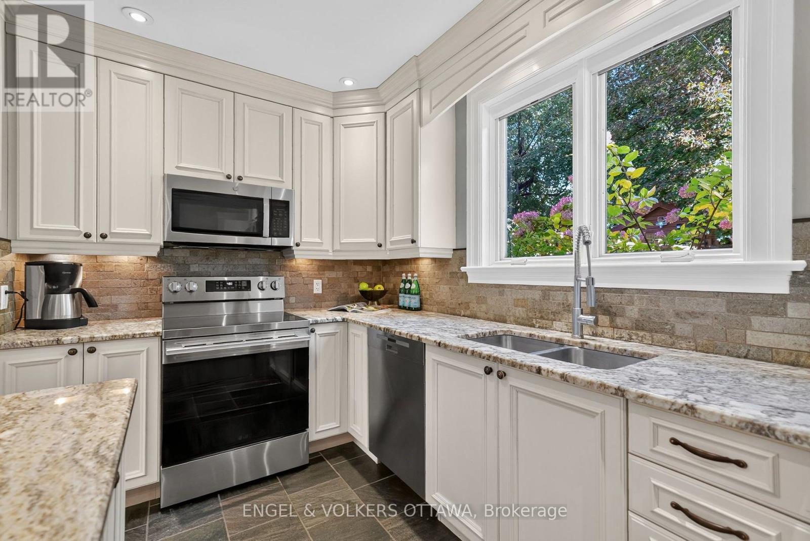 134 Kenilworth Street — photo 13