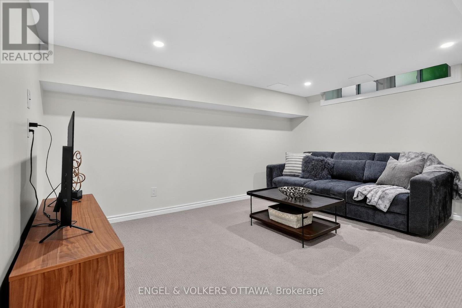 134 Kenilworth Street — photo 30