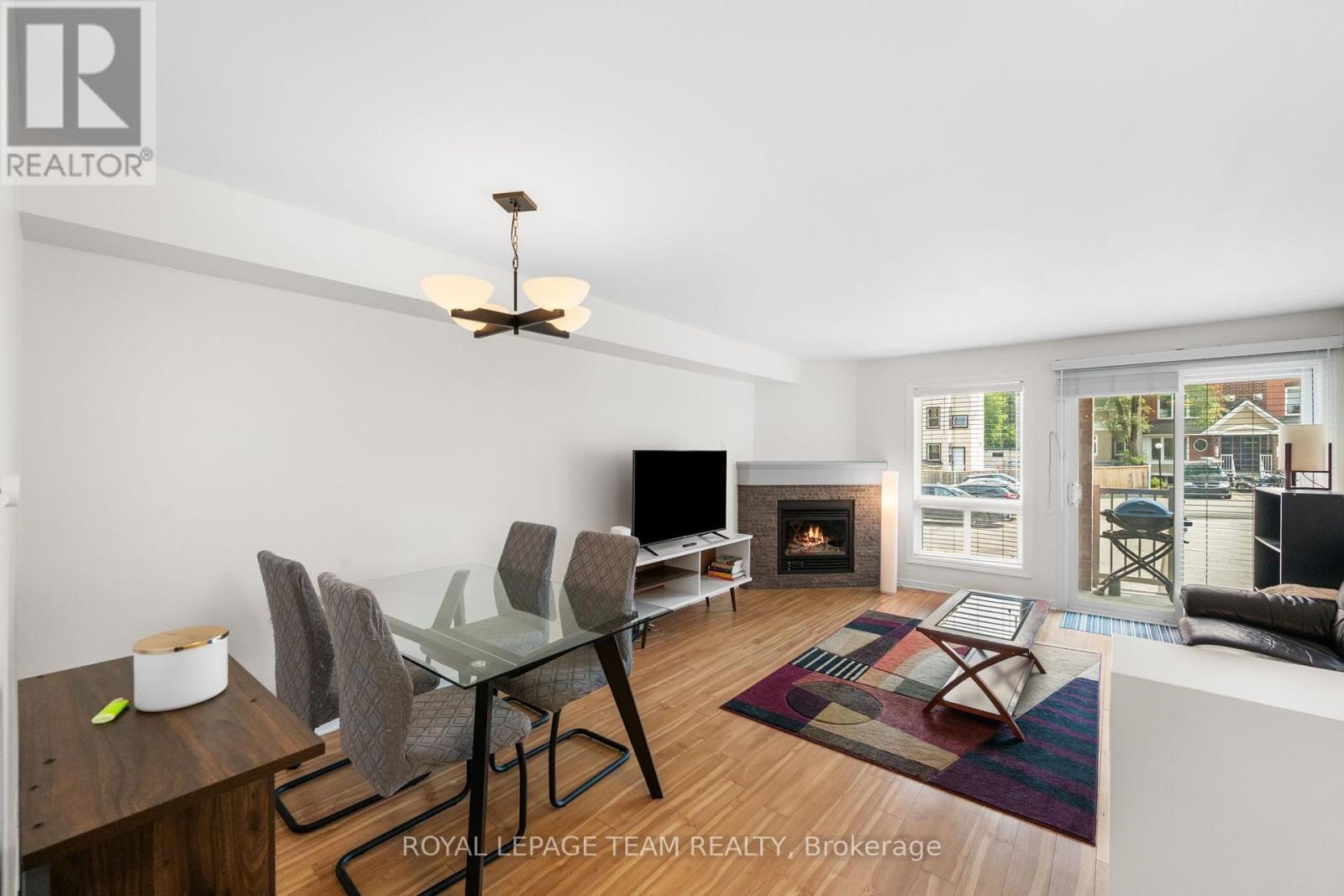 241 Lyon Street North — photo 10