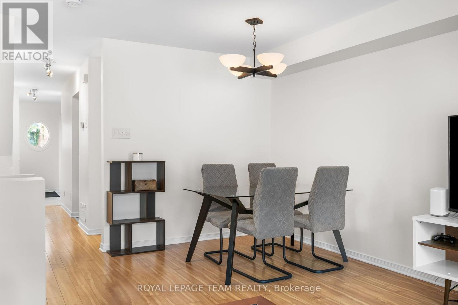241 Lyon Street North — photo 11