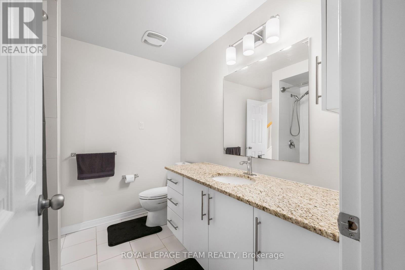 241 Lyon Street North — photo 26