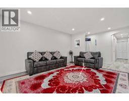 Bedroom - 259 Manora Crescent Ne, Calgary, AB T2A4S4 Photo 9
