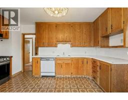 Primary Bedroom - 5607 Buckthorn Road Nw, Calgary, AB T2K2Y6 Photo 7