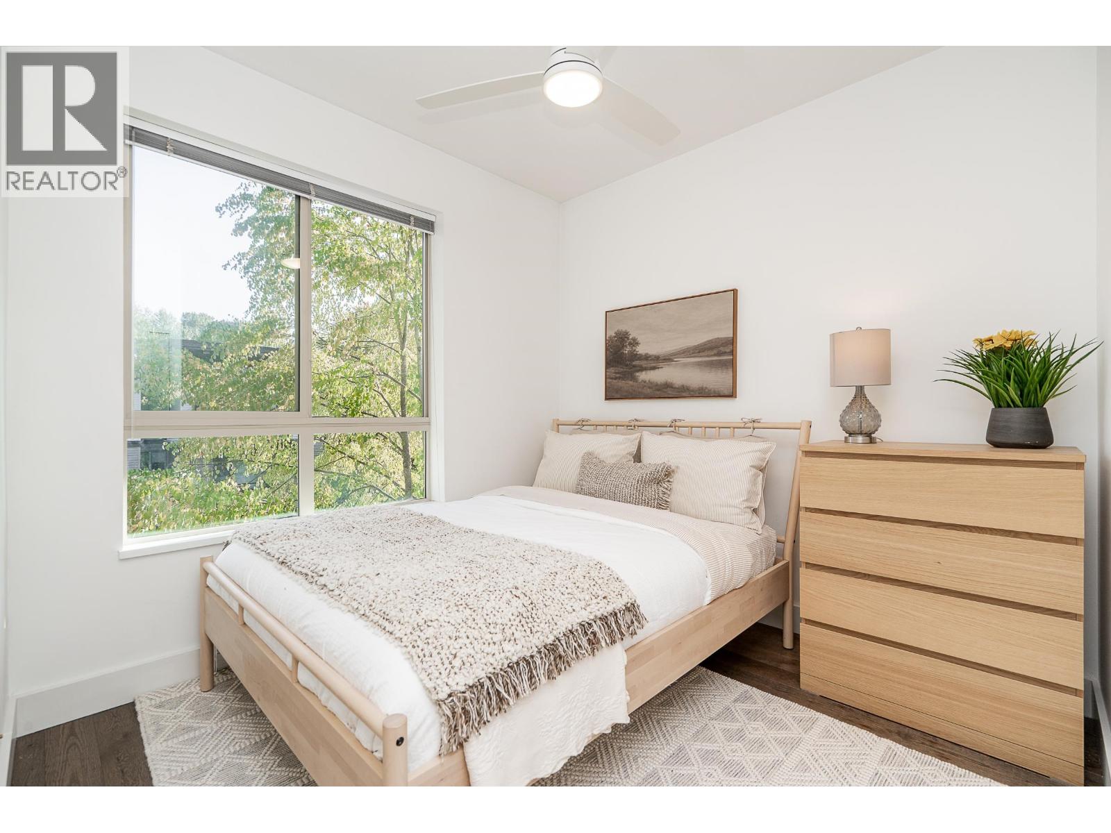 Photo of 418 7478 BYRNEPARK WALK 10