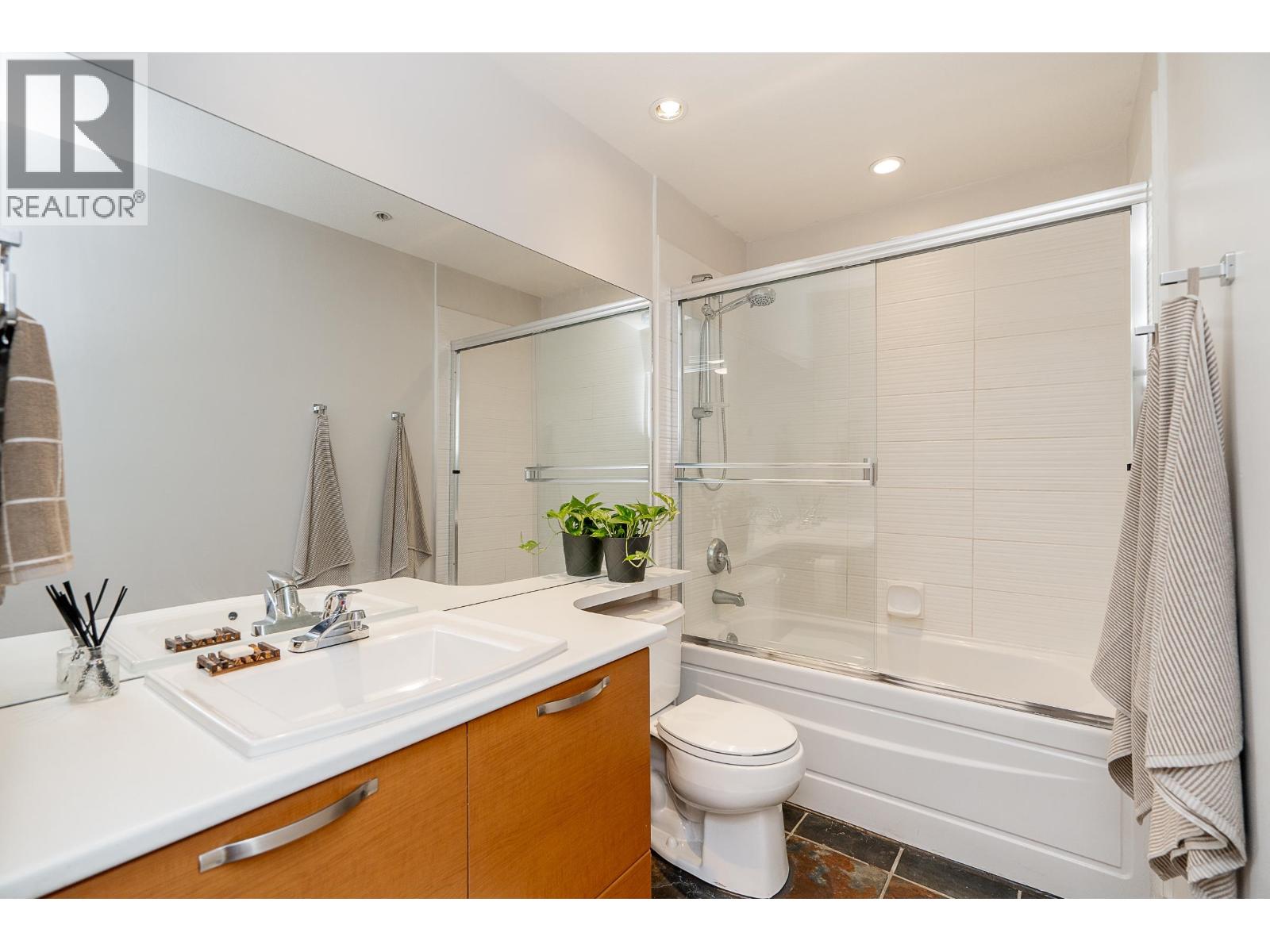 Photo of 418 7478 BYRNEPARK WALK 9