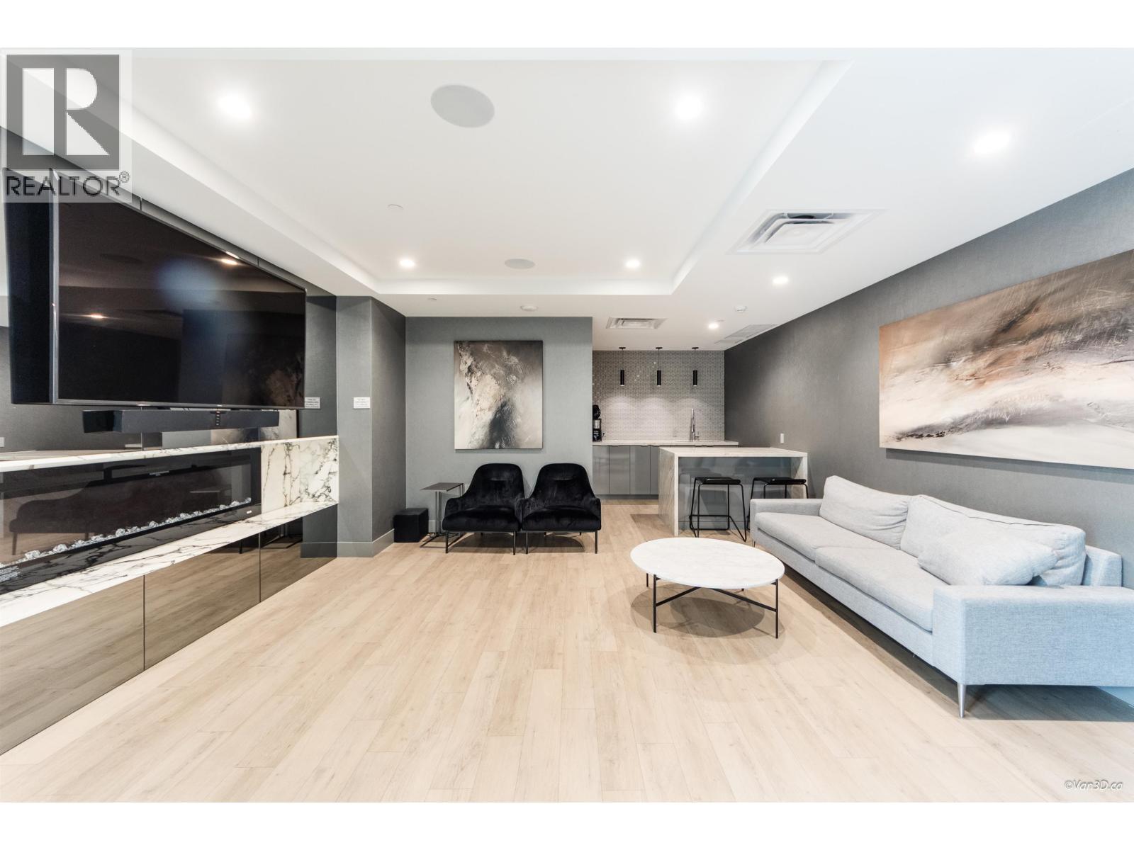 Photo of 301 8189 CAMBIE STREET 18