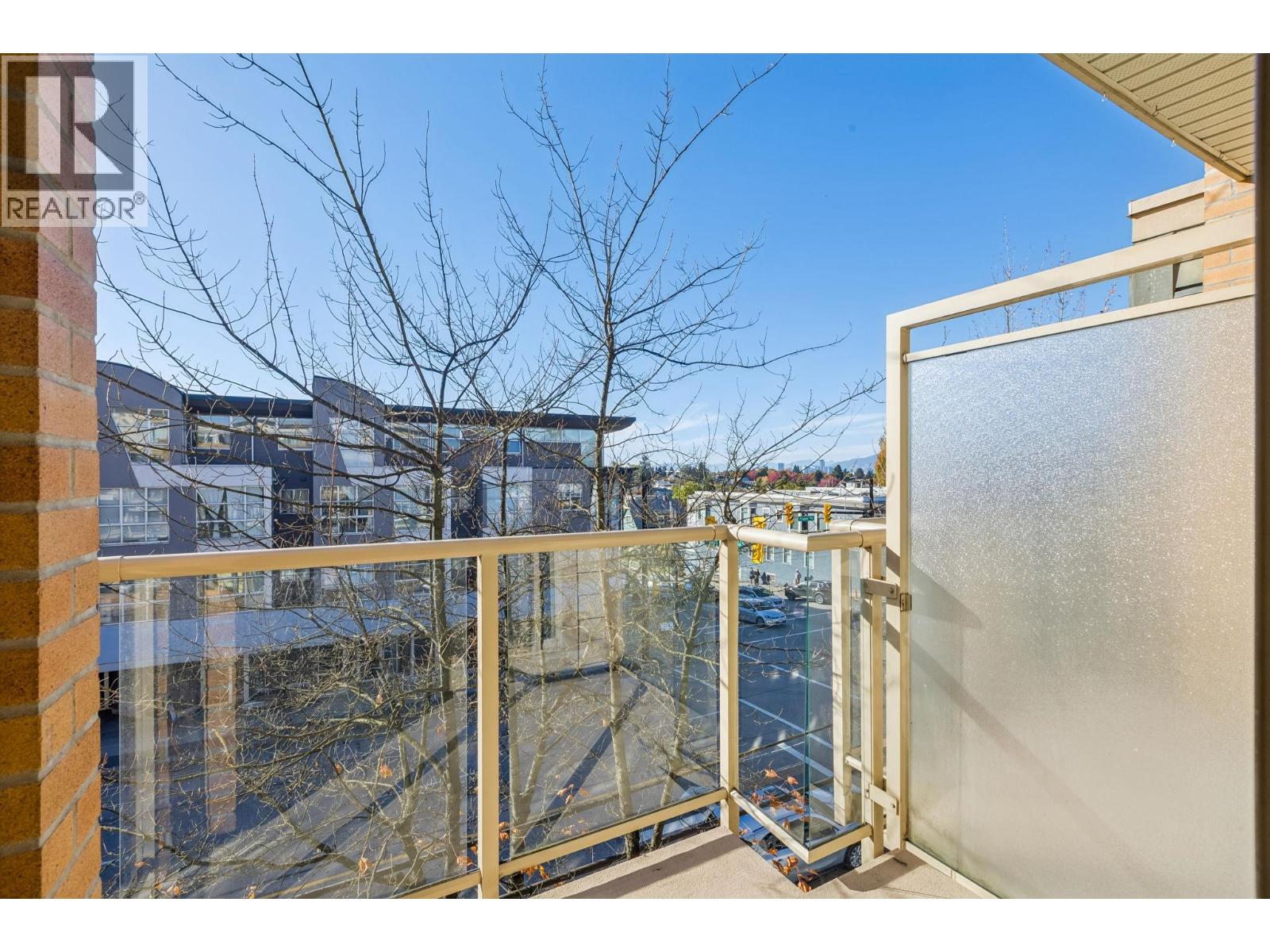Photo of 311 702 E KING EDWARD AVENUE 33