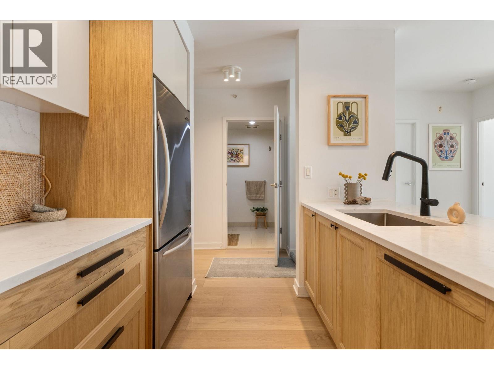 Photo of 403 750 W 12TH AVENUE 18