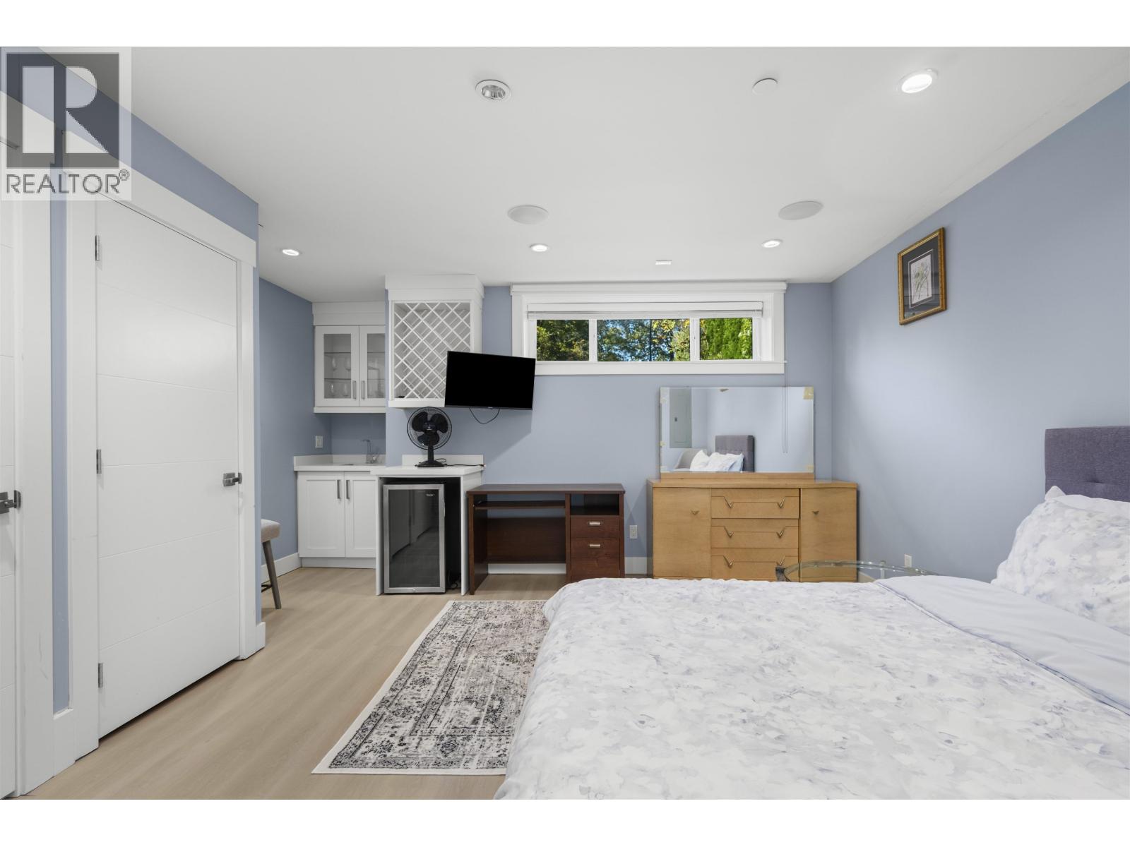 Photo of 7380 ONTARIO STREET 21