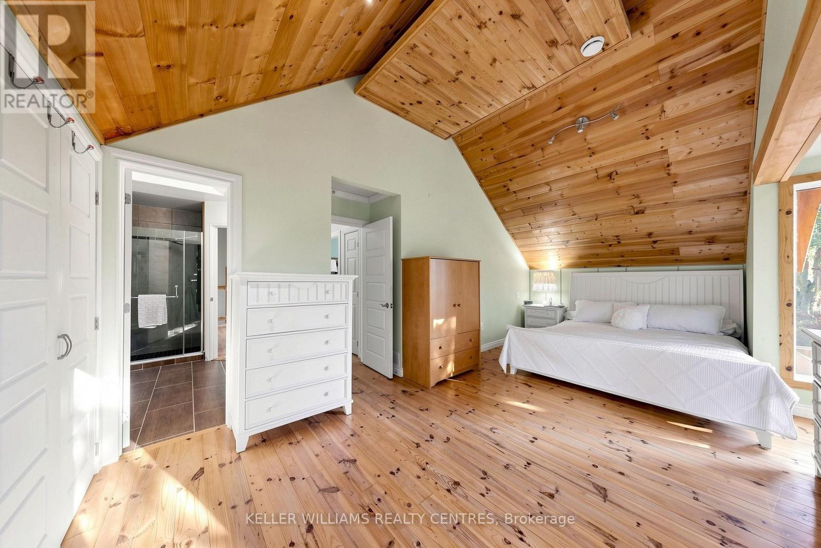 42 BALSON BOULEVARD - 22