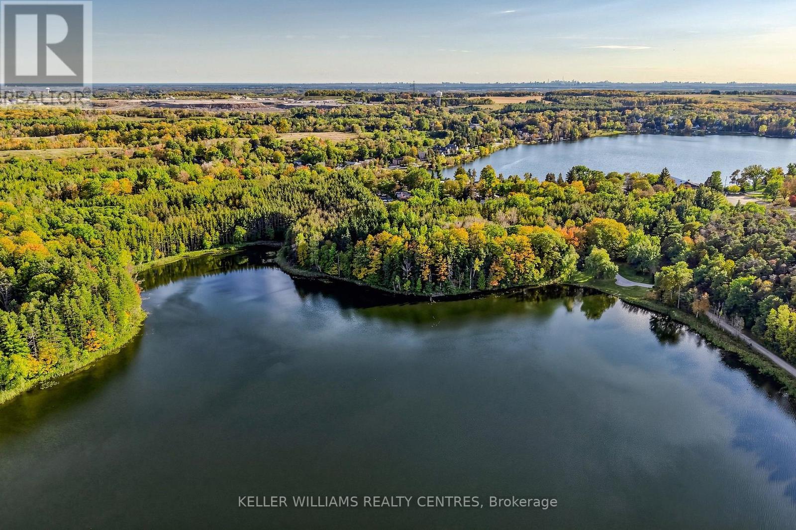 42 BALSON BOULEVARD - 37