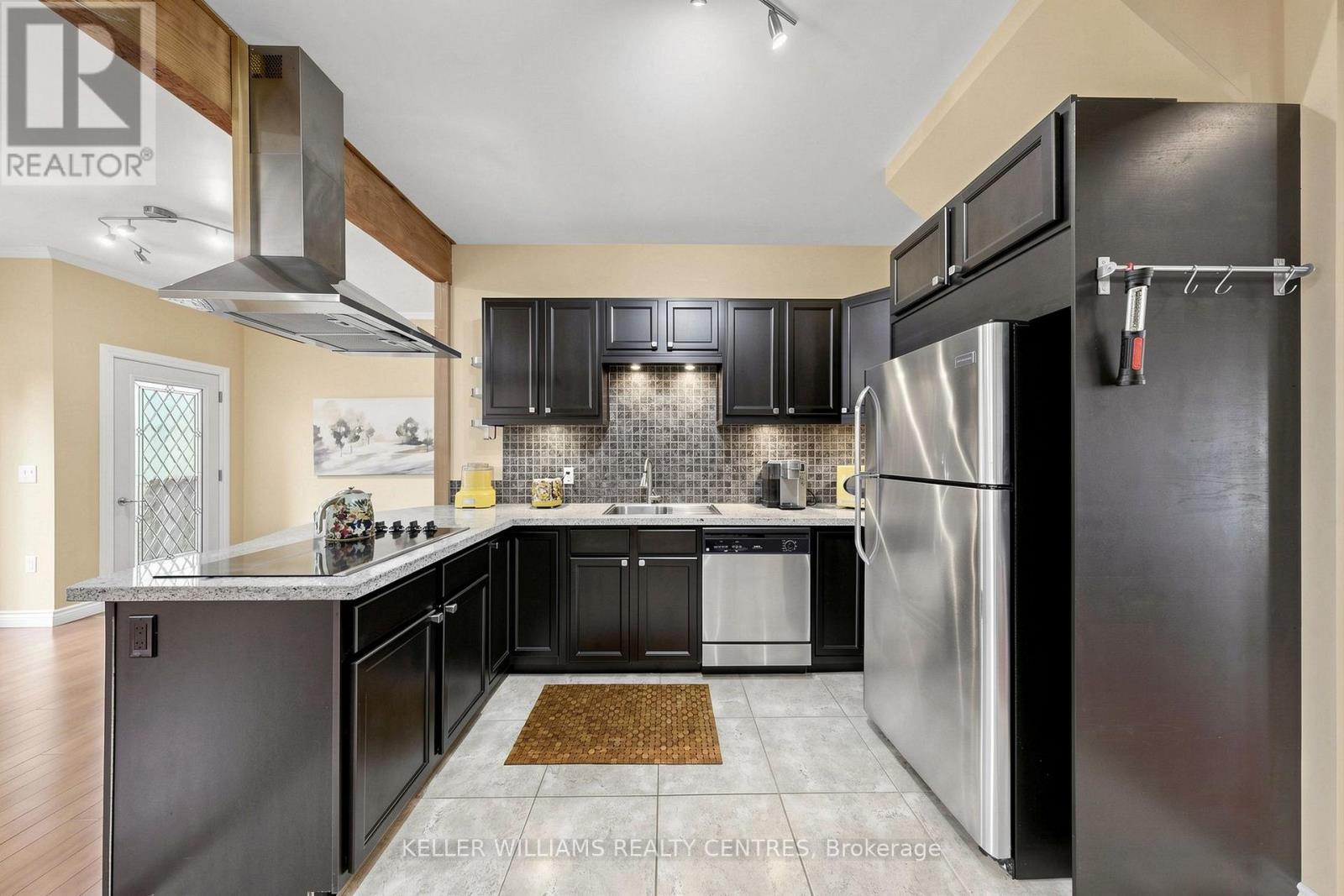 42 BALSON BOULEVARD - 13
