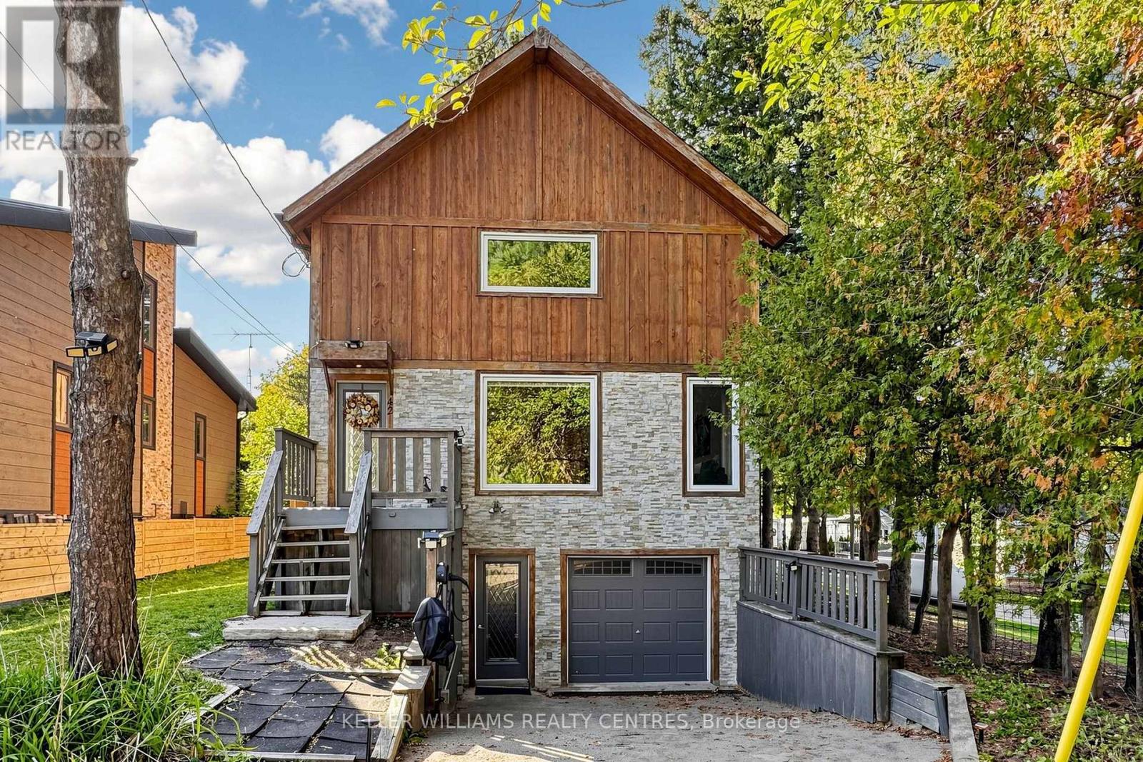 42 Balson Boulevard, Whitchurch-Stouffville, ON photo 1