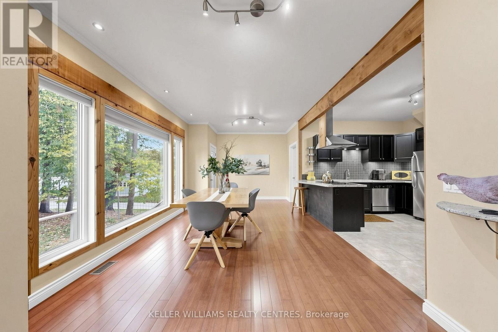 42 BALSON BOULEVARD - 14