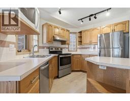 463 23 Avenue NW - photo 6