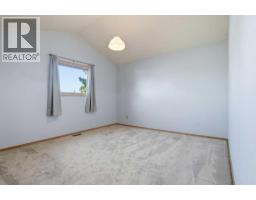 463 23 Avenue NW - photo 24
