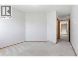 463 23 Avenue NW - photo 30