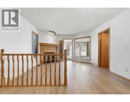 463 23 Avenue NW - photo 4