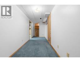 463 23 Avenue NW - photo 40