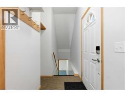 463 23 Avenue NW - photo 34