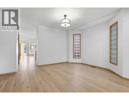 463 23 Avenue NW - photo 11