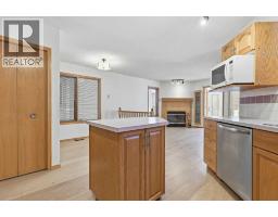 463 23 Avenue NW - photo 17