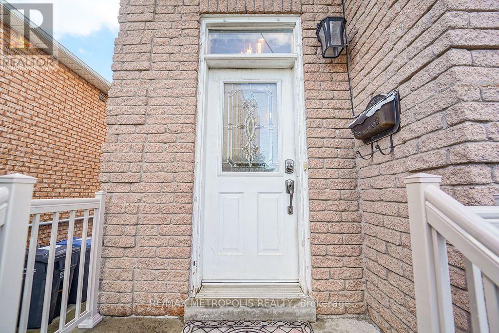 MAIN - 195 VODDEN STREET E, Brampton (Brampton North) — photo 2