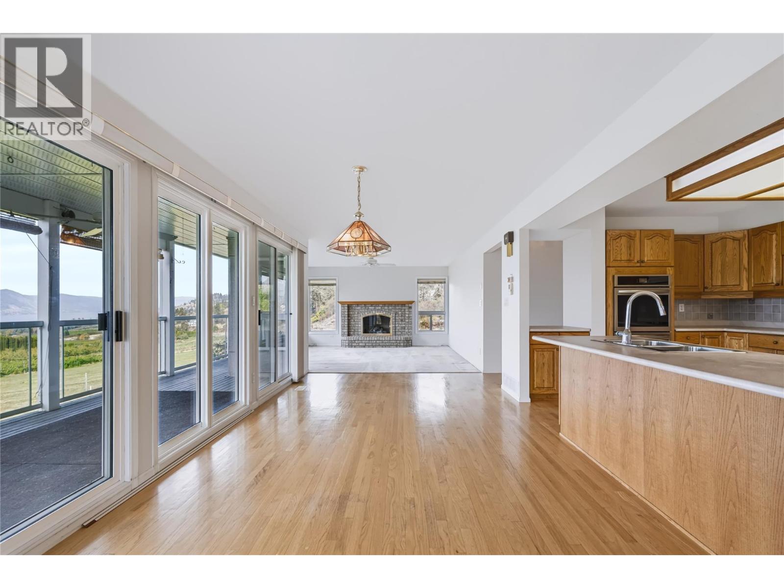 3925 North Naramata Road, Naramata