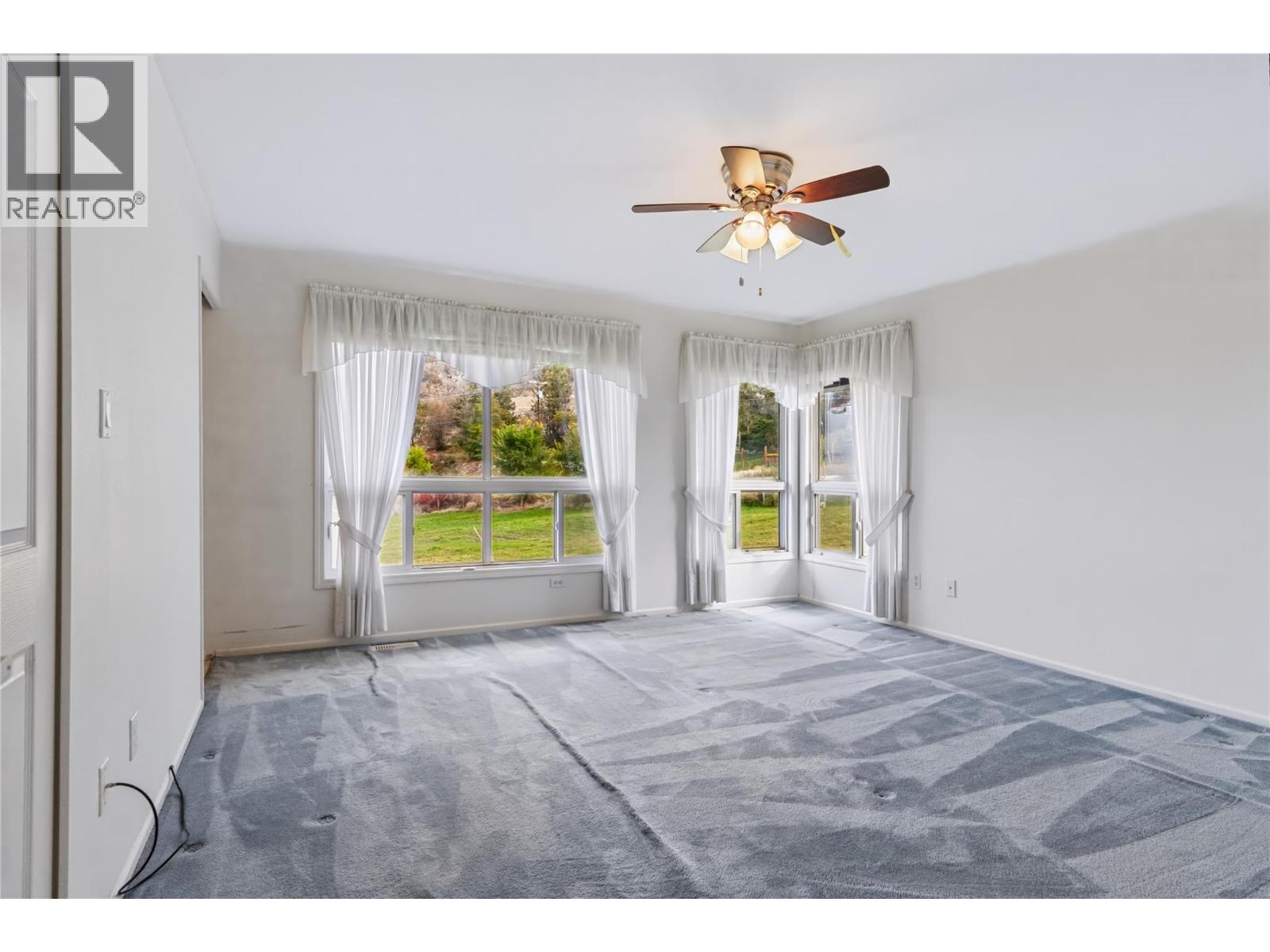 3925 North Naramata Road - 19