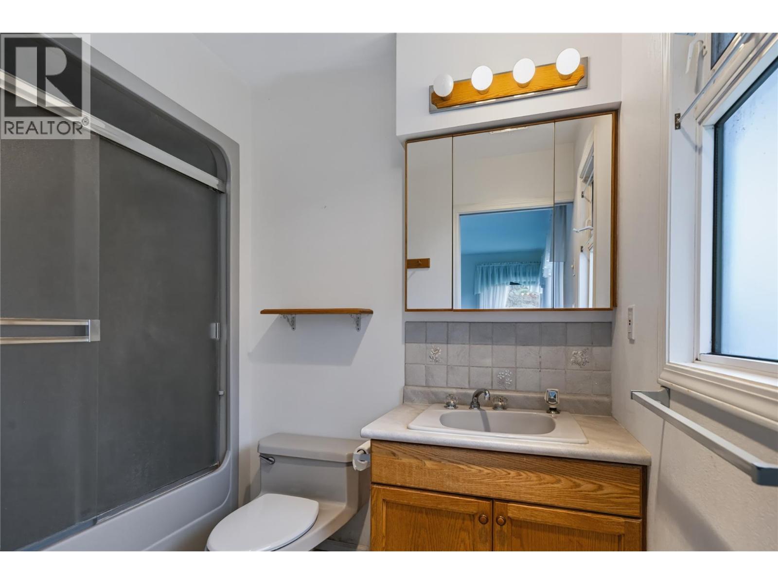3925 North Naramata Road, Naramata