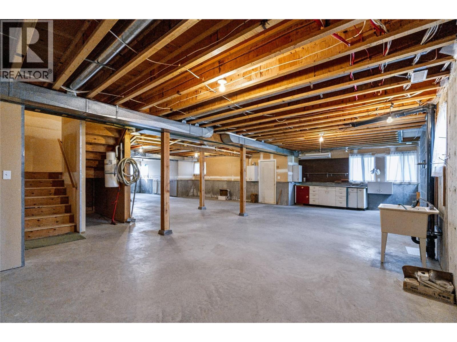 3925 North Naramata Road - 16