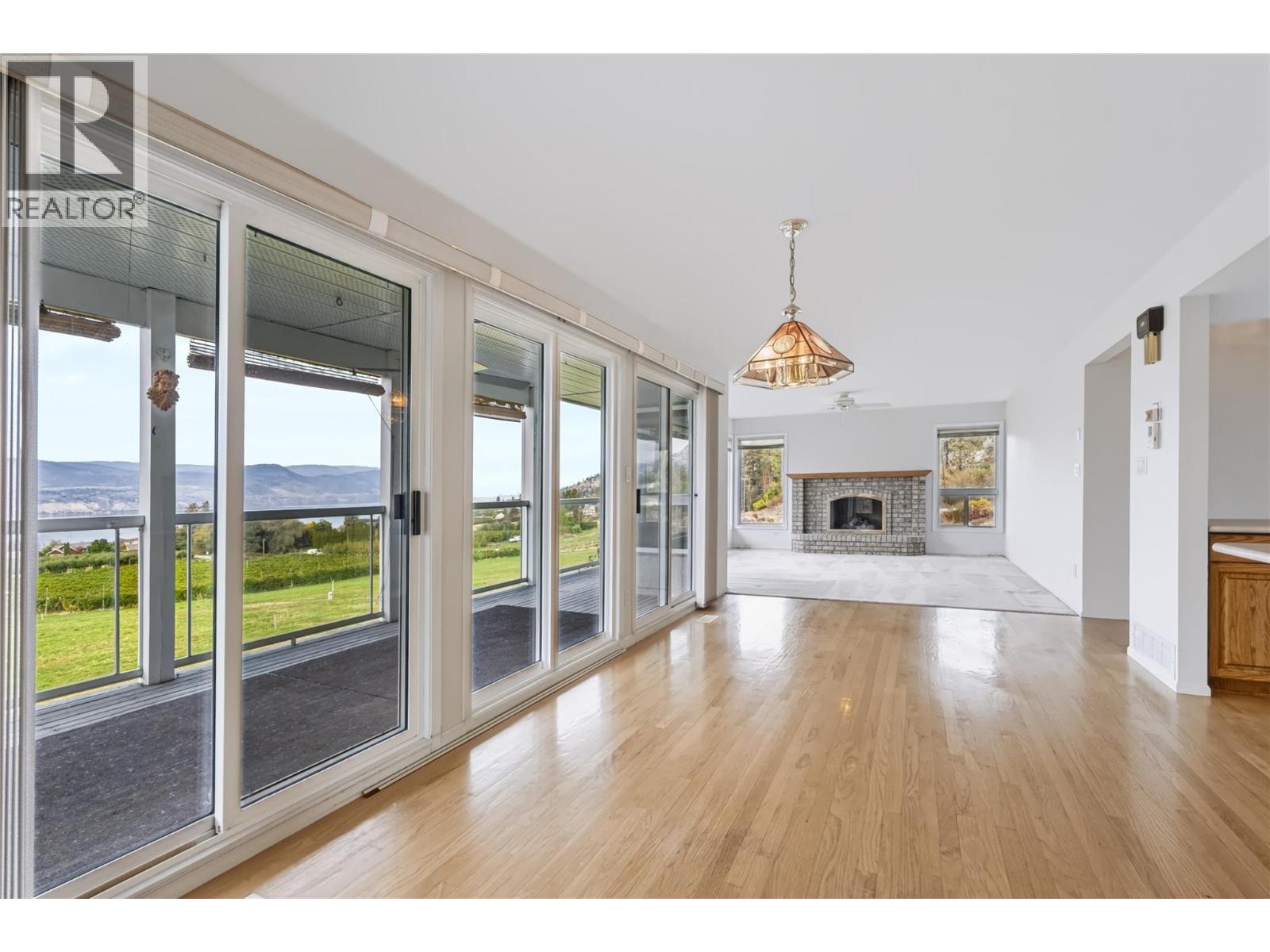 3925 North Naramata Road - 5