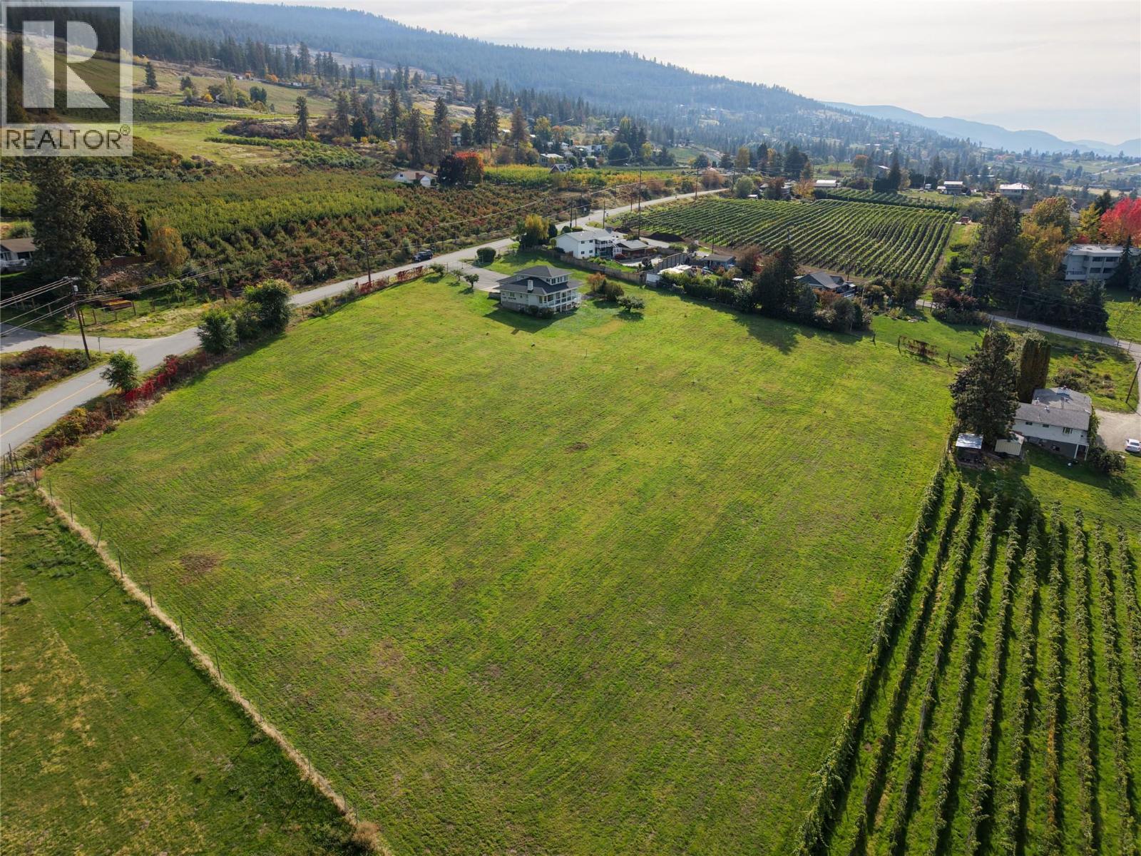 3925 North Naramata Road - 42