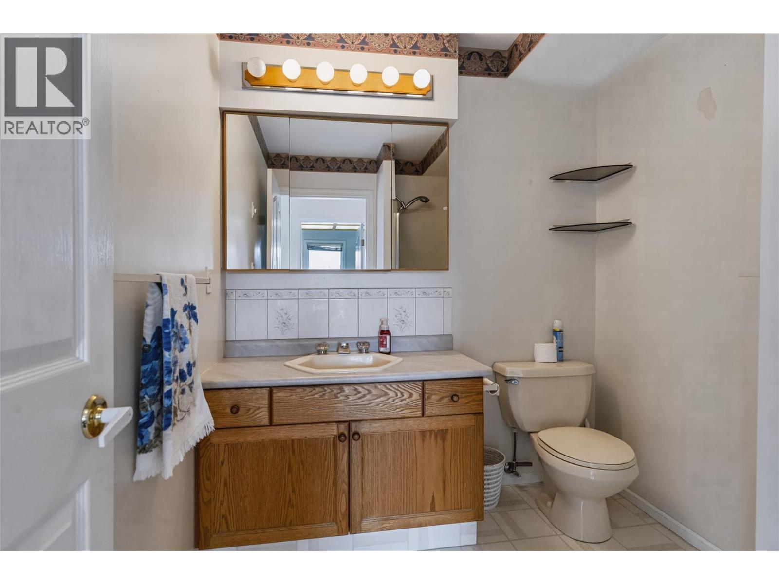 3925 North Naramata Road, Naramata