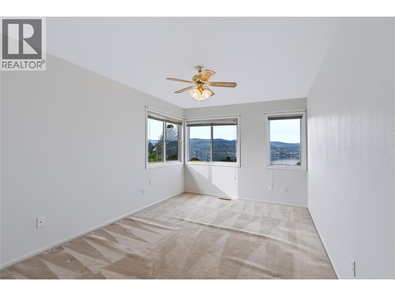 3925 North Naramata Road - 30
