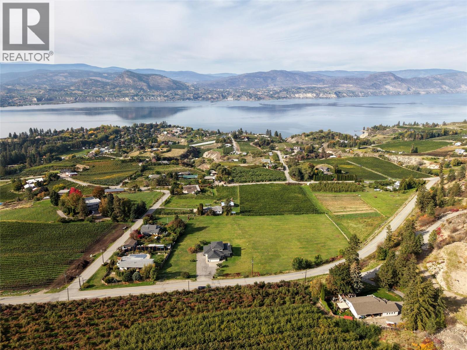 3925 North Naramata Road - 39