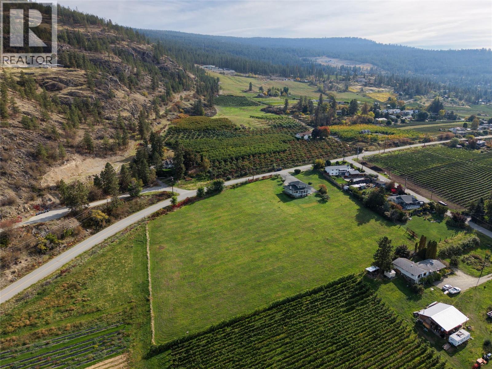3925 North Naramata Road - 41