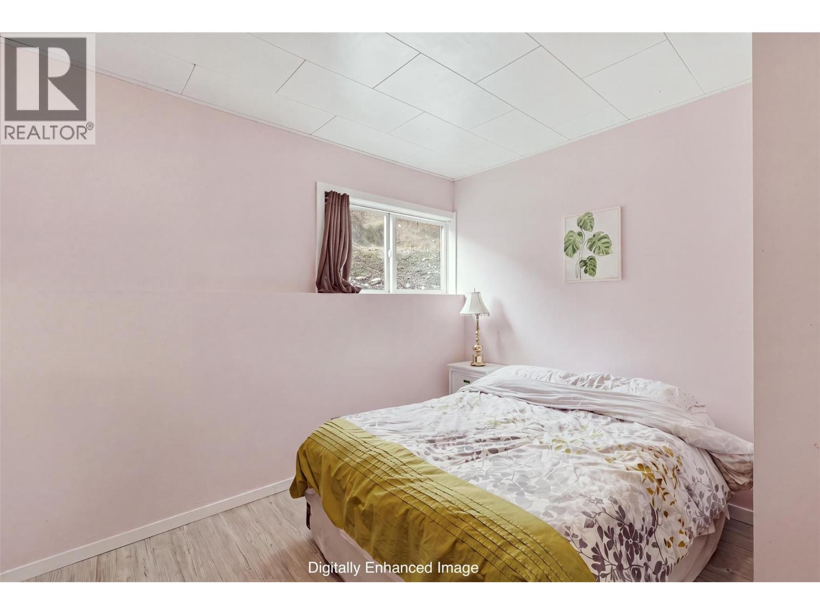 894 MAYNE Road - 21
