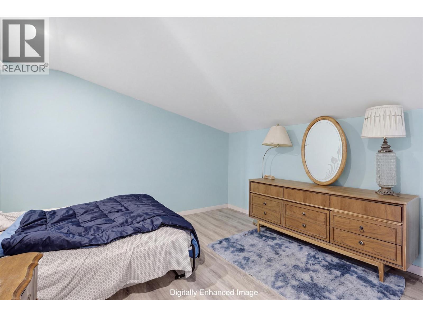 894 MAYNE Road - 37