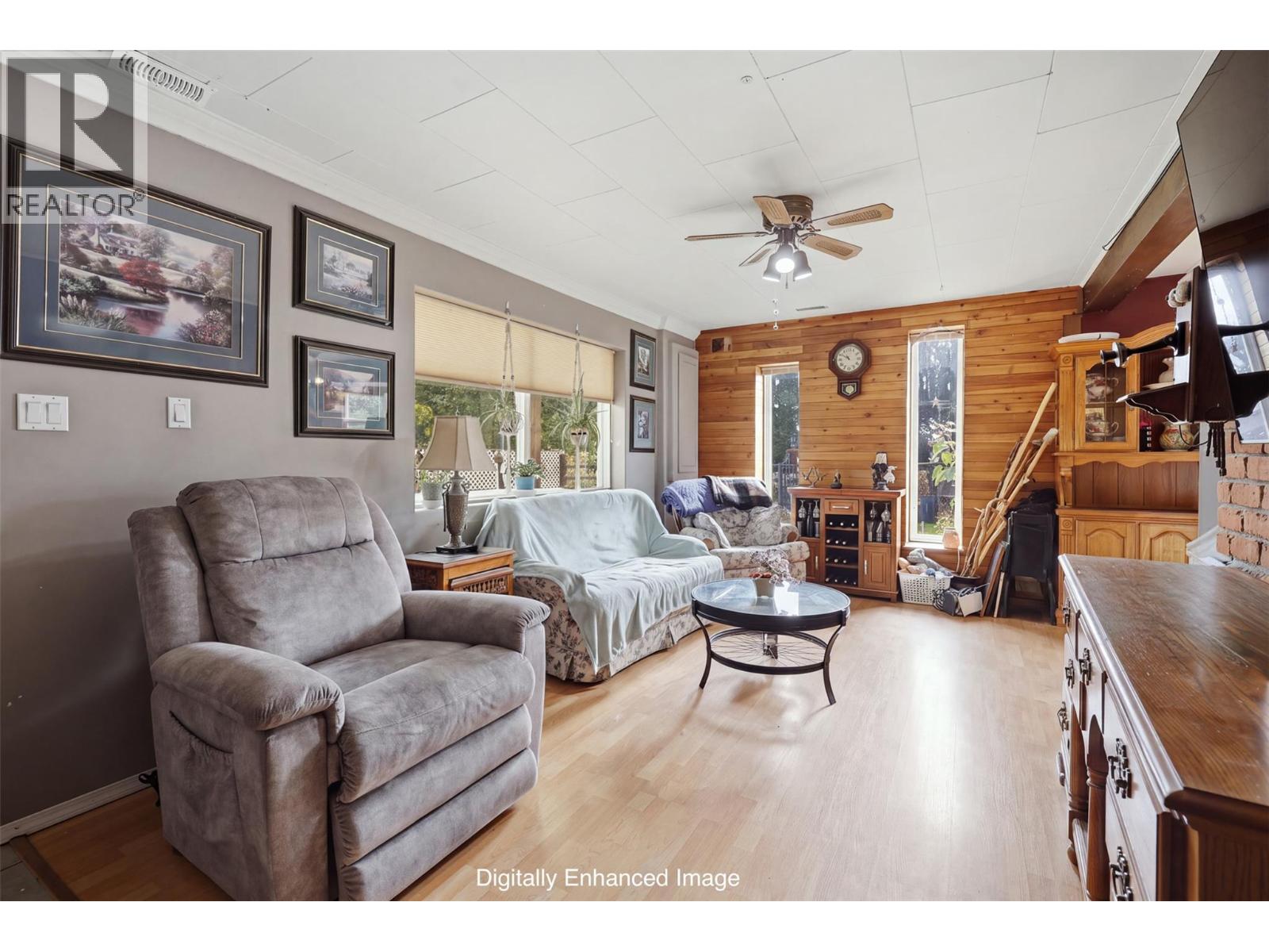 894 MAYNE Road - 7