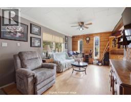 Bedroom - 894 Mayne Road, Kamloops, BC V2B6H3 Photo 7
