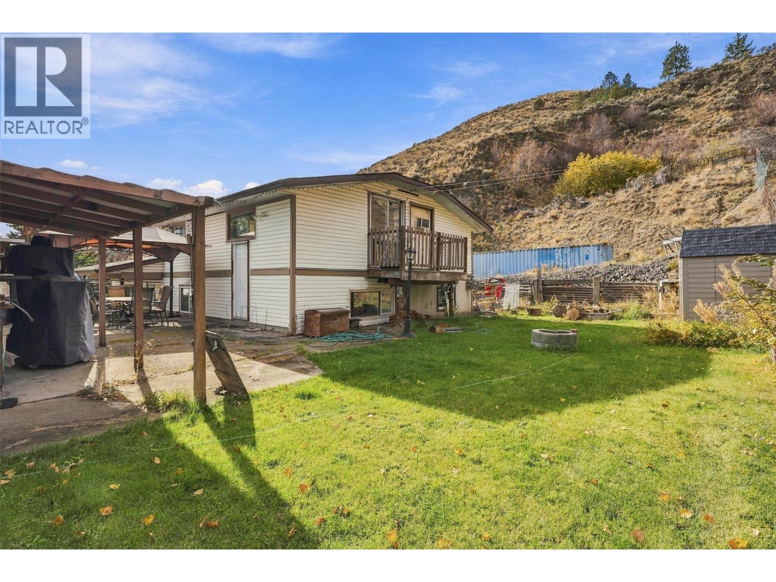 894 MAYNE Road - 55