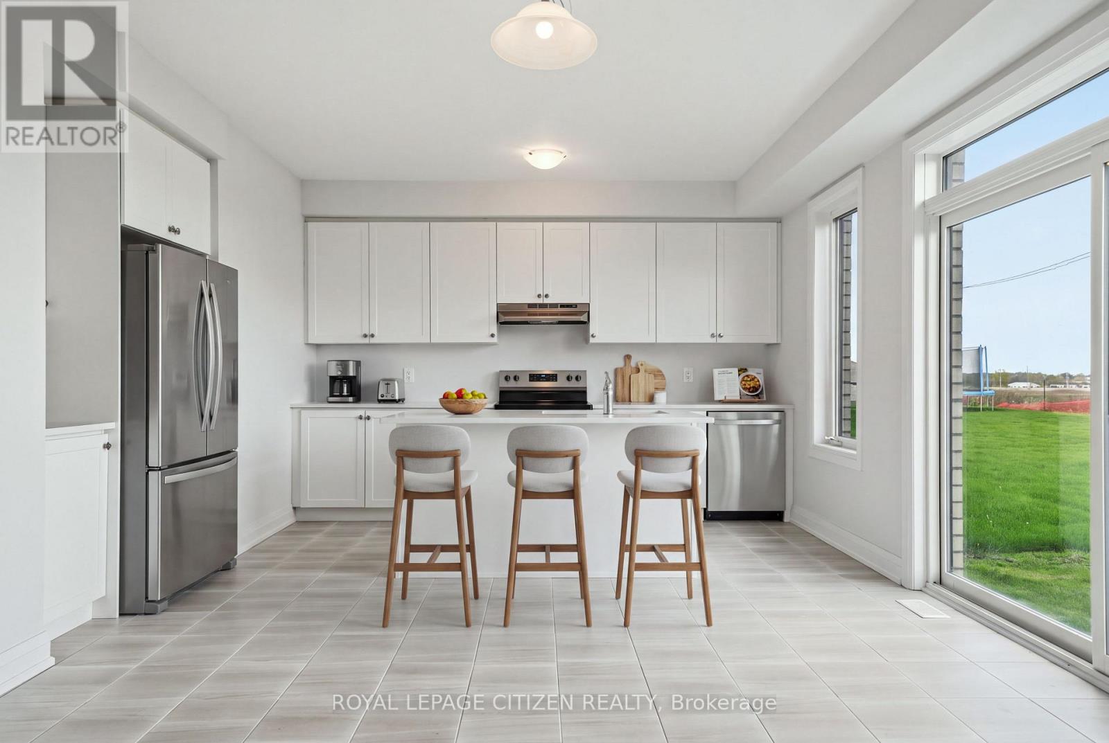 72 BUTLER BOULEVARD - 7