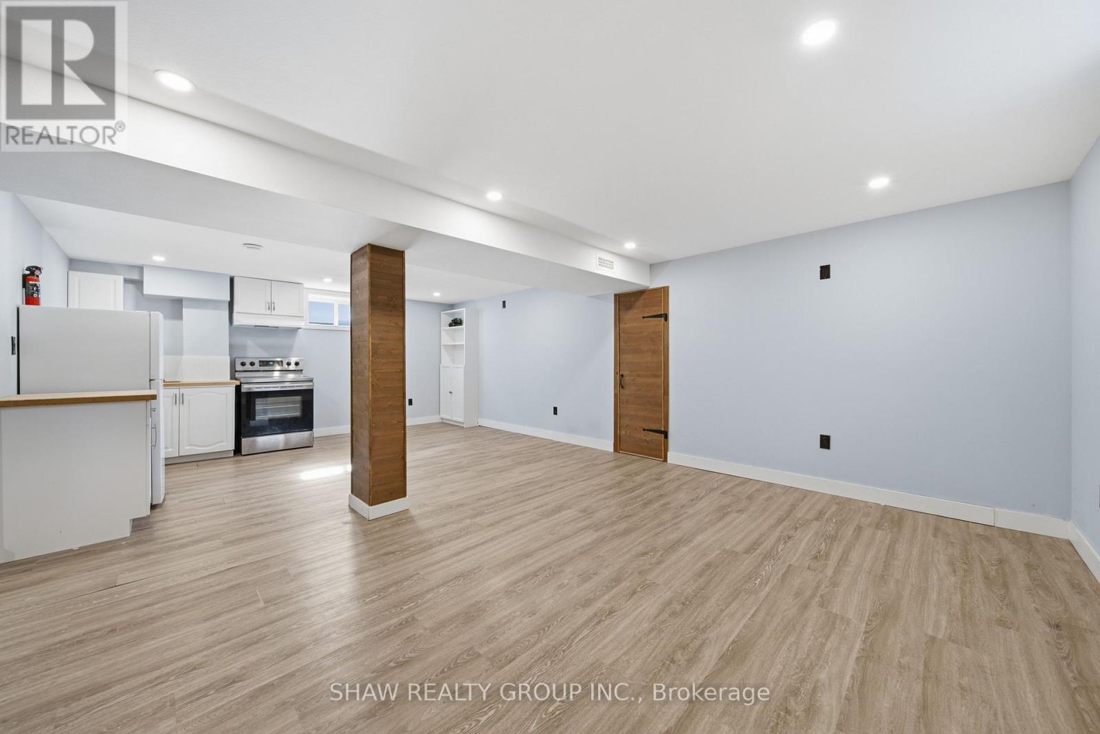 468 HIGHLAND ROAD - 22