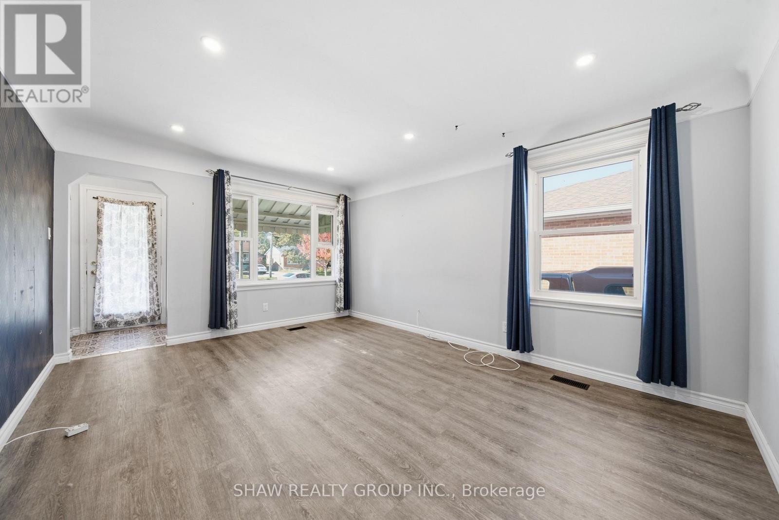 468 HIGHLAND ROAD - 7